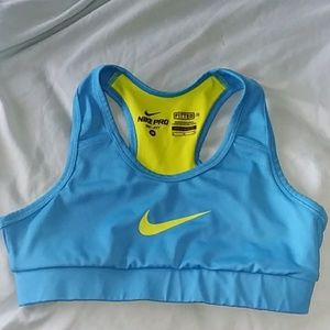 Nike pro sports bra perfect condition